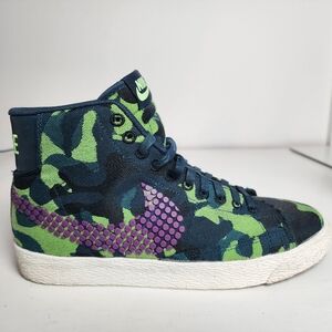 Nike Green and Blue Camouflage Sneakers with Purple Accent
